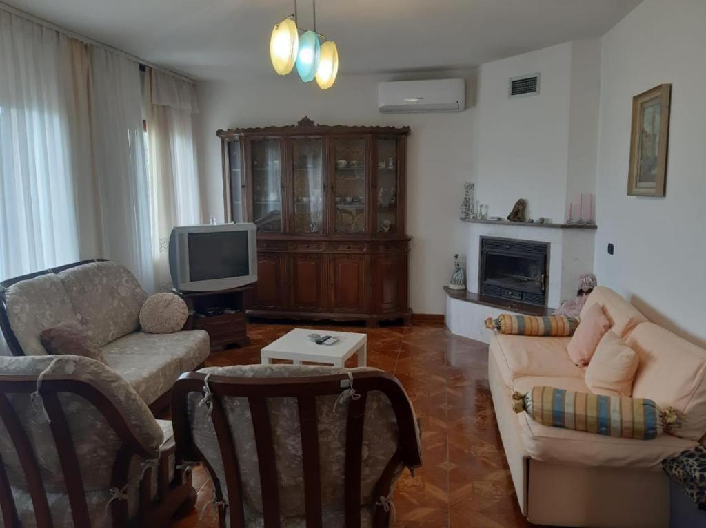 Guesthouse Villa Rosa Berat Phòng bức ảnh